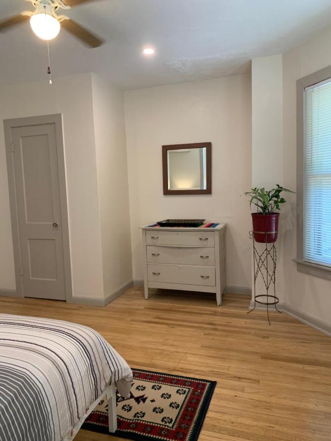 125-#4 Downtown Cozy Upstairs One Bedroom Apt San Antonio Exterior photo