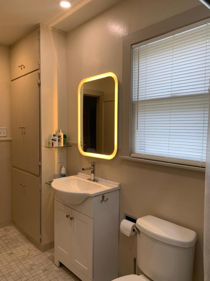 125-#4 Downtown Cozy Upstairs One Bedroom Apt San Antonio Exterior photo